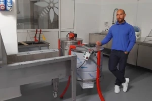 U čemu pčelar Filipo vidi svoju šansu: Pravi i pivo sa medom od agruma
