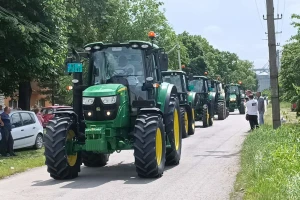 Zašto Čuružani najviše vole John Deere traktore?