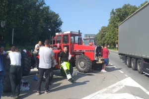 Vojvođani dosledni u svojim zahtevima, Šumadinci neće potpisati Vladinu ponudu?