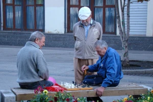 Mere suzbijanja širenja korone: Starijima od 65. godine zabranjen izlazak na ulice