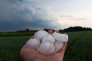 Grad potukao Sloveniju - nevreme se kreće prema istoku