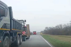 Poljoprivrednici upozoravaju: Kamioni vuku traktore za Beograd pred protest najavljen za 15. mart