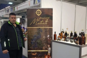 Veliko priznanje za rakiju porodice Mićić - u čemu je tajna njihove proizvodnje?
