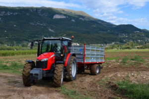 Svestrani MF 5709 - od rada na polju do putnog transporta