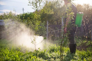 Naručujete pesticide s neta? Većina nema dozvolu ni poznat sastav
