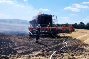 Požari besne u "komšiluku" - izgoreli kombajn, balirka i pšenica