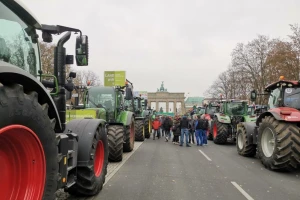 Smanjili im olakšice na dizel - hiljade poljoprivrednika na ulicama Berlina