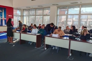 Sremskim poljoprivrednicima pomoć "teška" 38 miliona dinara