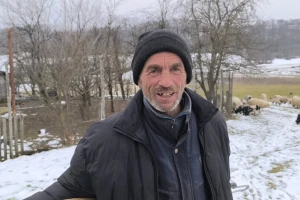 Čobanin Neđo je u oktobru zatvorio kućna vrata, a otvoriće ih tek u aprilu