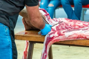 Predviđa se pad potrošnje mesa, do sada najveći kod svinjetine?