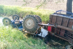 Prevrnuo se traktor, jedna osoba stradala
