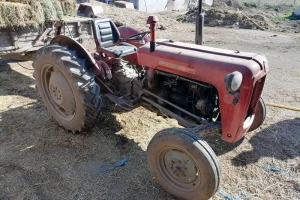 Pozajmili traktor za 50 evra, pa ukrali frezu da bi "prebili" dug