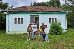 Janjići se rešavaju podstanarskog života uz pomoć Ministarstva za brigu o selu